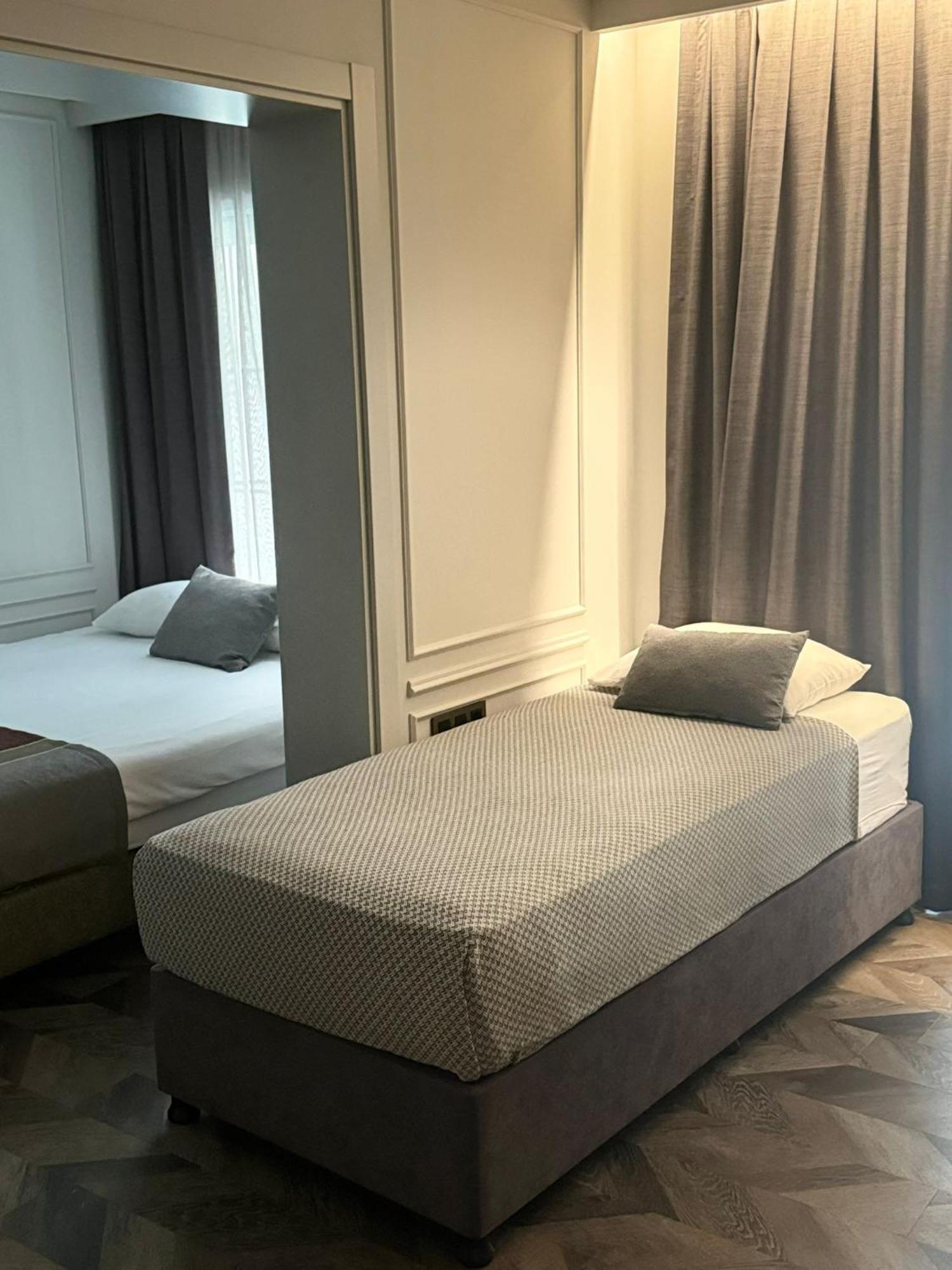 Livro Hotel Istanbul Exteriör bild